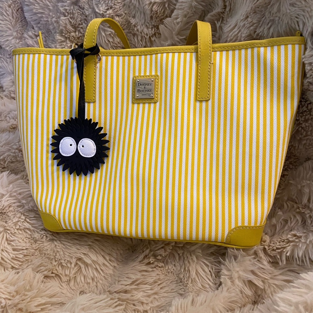 EUC Dooney & Bourke Yellow Striped Women's Bag